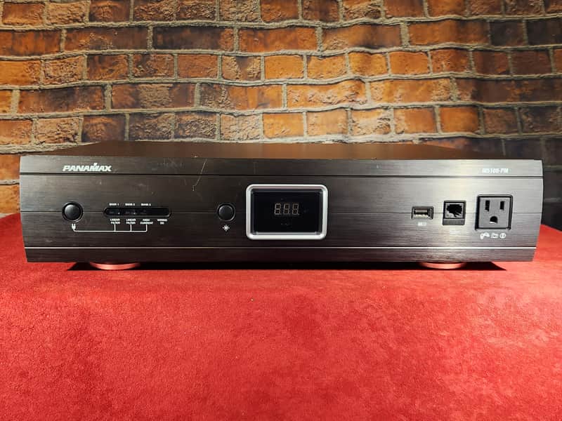 Panamax M5100-PM Home Theater Power Conditioner image 1