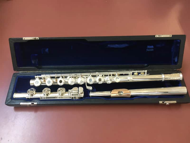 Vintage 1963 W.S Haynes Handmade Solid Silver Flute, New Pads, with 14K Gold Lip; with Case image 1
