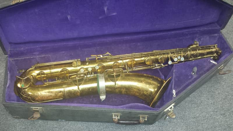 C.G. Conn Baritone Saxophone Sax Elkhart, Indiana Vintage 1932 with Hardshell Case image 1