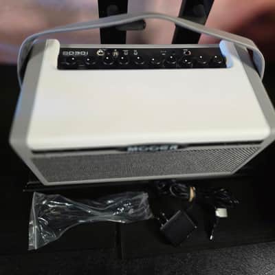 Mooer SD30 30-Watt 1x8" Digital Modeling Guitar Combo 2019 - Present - White image 2
