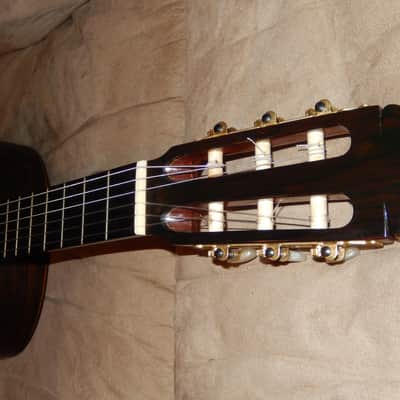 HAND MADE IN 1974 RYOJI MATSUOKA M60 SUPERB RAMIREZ STYLE CLASSICAL GUITAR image 3