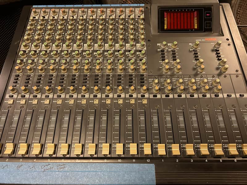 2004 Fostex Model 812 - Professional 12 Channel Analog Recording