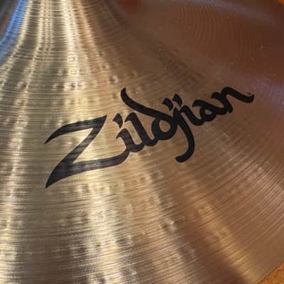 Zildjian 18" A Series Medium Thin Crash Cymbal 2013 - Present - Traditional image 3
