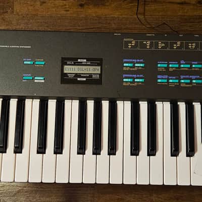 Yamaha DX27 Programmable Algorithm Synthesizer 1985 - Black