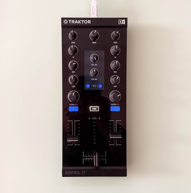 Native Instruments Traktor Kontrol Z1 2010s - Black image 1