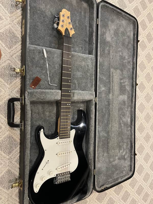 Samick Greg Bennett design -strat style 2004 - Black