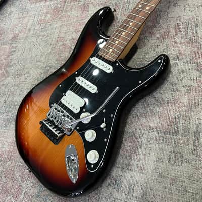 Fender Stratocaster 2022 - 3-Tone Sunburst image 3
