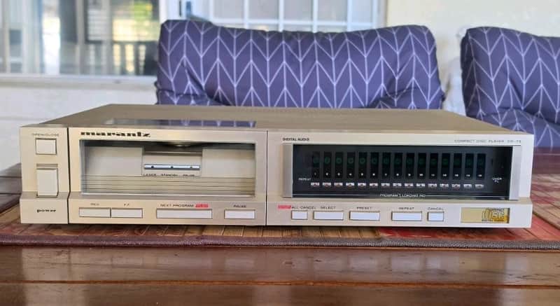 VINTAGE MARANTZ CD73 SINGLE COMPACT CD PLAYER/MADE IN JAPAN