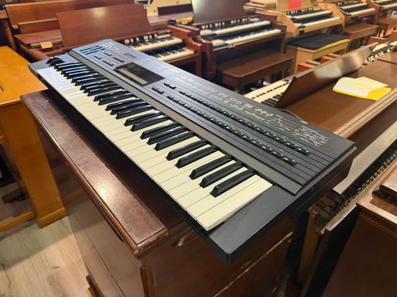 Yamaha DX7 IIFD image 1