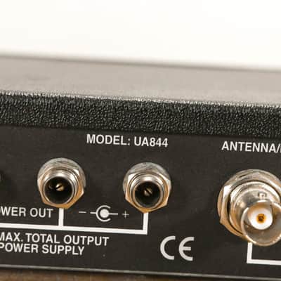 Shure UA844US Wideband UHF Antenna and Power Distributor (NO PSU) CG0120J image 9