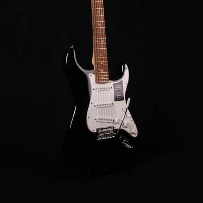 Fender Player Series Strat PF - BLK image 1