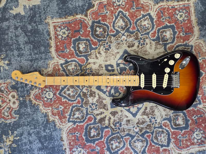 Used Fender American Stratocaster 3 color burst maple 2016 image 1