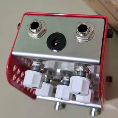 ThorpyFX Team Medic V2 Buffer / EQ / Boost 2022 - Silver/Red image 7