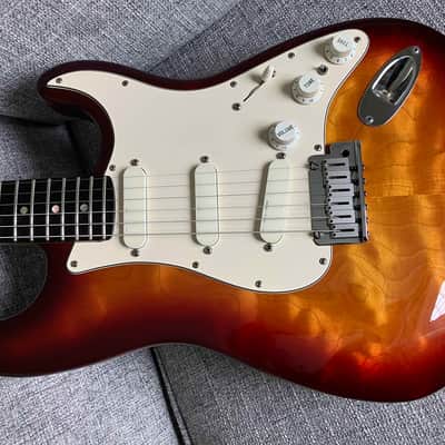 Fender Custom Shop Limited Edition 35th Anniversary Stratocaster 1990 - Sunburst image 2