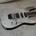 In Stock! Jackson Pro Series Soloistâ„¢ SL3R guitar mirror finish