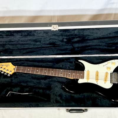 RARE EXCELLENT VINTAGE 1989 FENDER  SQUIER BULLET ELECTRIC GUITAR & USA MOLDED CASE L@@K image 1