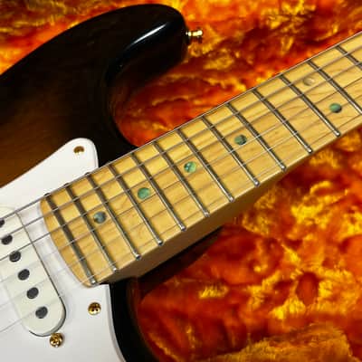 2005 Fender 50th Anniversary American Deluxe Stratocaster Sunburst image 6