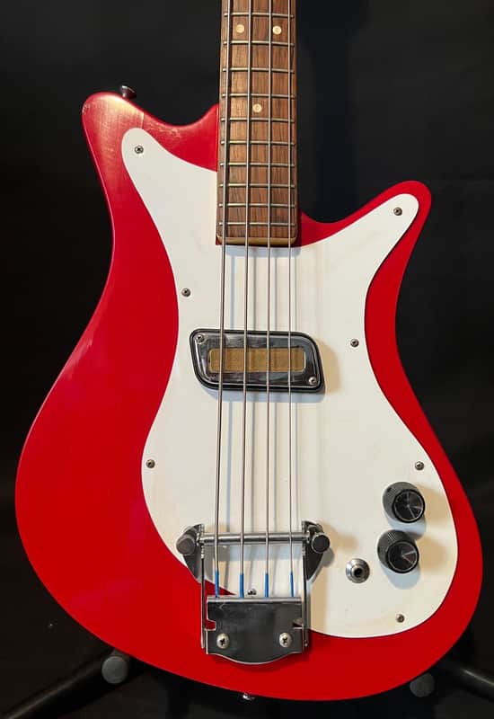 1960 1970 Red Meazzi Diamond Vintage Made in Italy Short scale Bass image 1