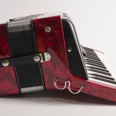 Hohner Bravo III 72 Chromatic Piano Key Accordion (Pearl Red) image 4