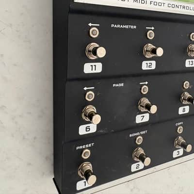 Fractal Audio MFC-101 Mark I MIDI Foot Controller 2010 - 2012 - Black image 2