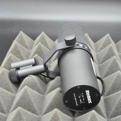 Shure SM7B Cardioid Dynamic Microphone 2001 - Present - Black image 2