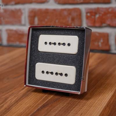 Bare Knuckle Super Massive 90 P90 Set Aged Bone White Covers /Black Bolts Alnico 5 Magnets image 3
