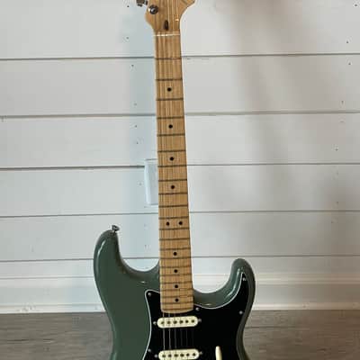 Fender Stratocaster 2015-2017 - Olive image 21