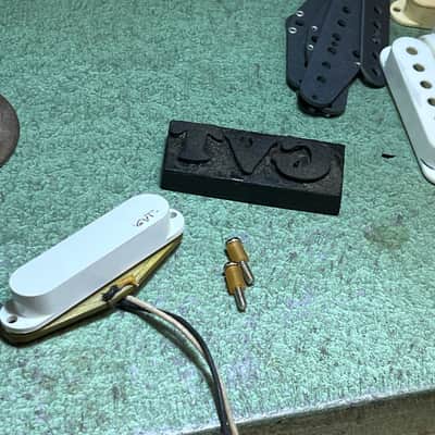 General Vintage Tone Musicmaster ®️ GVT Handwound pickup gray bottom aged image 5
