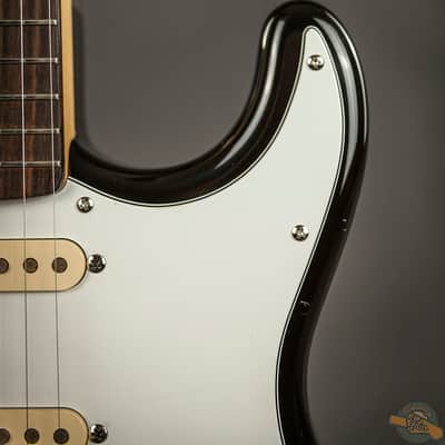 Fender Stratocaster Standard 1990s - 3-Tone Sunburst image 6