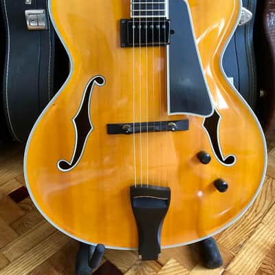 Takamine Archtop  jazz Natural image 2