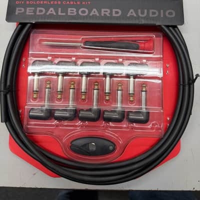 D'Addario PW-GPKIT-10 Planet Waves DIY 90° Solderless Custom 1/4" TS Cable Kit - 10', 10 plugs 2005 - 2020 - Black image 1