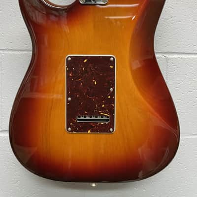 Fender 70TH Anniversary Am Pro II Stratocaster Comet Burst image 5