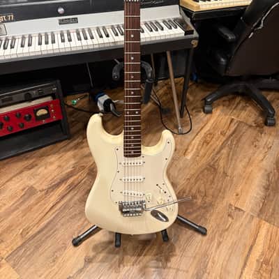 Fender Stratocaster 1985 - White image 1
