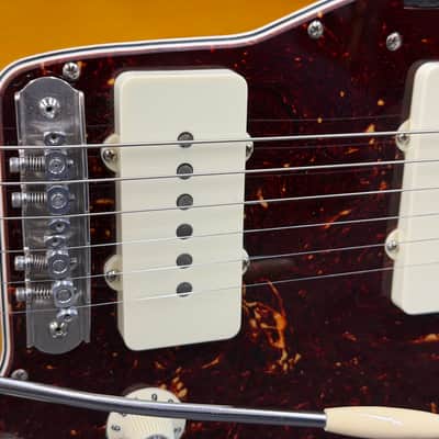Fender American Vintage '65 Jazzmaster 2017 - 3-Color Sunburst image 6