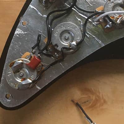 1990s Vintage Fender 1970s Reissue Relic 3Ply Black Strat Loaded Pickguard Lace Sensor image 14