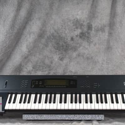 KORG 01/W FD Music Workstation Synthesizer in Very Good Condition image 4