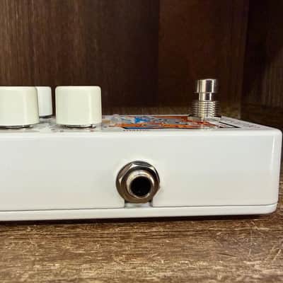 Electro-Harmonix Canyon 2017 - Present White image 6