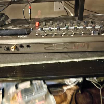 Zoom R20 Multitrack Recorder 2021 - Present - Black image 3