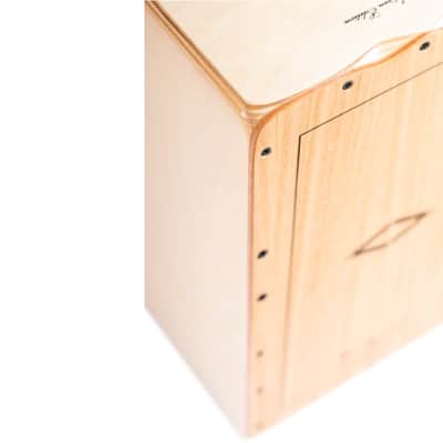 Meinl Artisan Edition AETLLE Tango Line Spanish Cajon, Light Eucalyptus Frontplate image 4