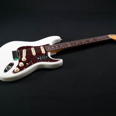 MINT MINT Fender American Ultra Stratocaster - Rosewood Fingerboard - Arctic Pearl 254 image 6
