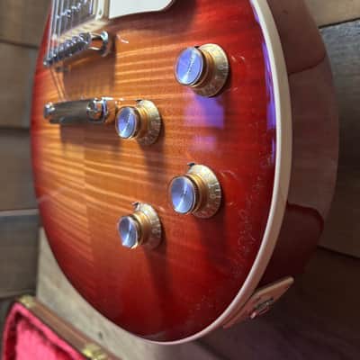 2024 Gibson Wildwood Spec Les Paul 60's Standard Figured Dark Cherry Sunburst w/case image 3