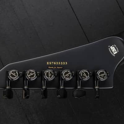 ESP E-II Arrow Nebula Black Burst - b-stock image 13