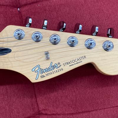 Fender Standard Stratocaster, Maple Fingerboard, White Pickguard 1999 - Midnight Blue image 10