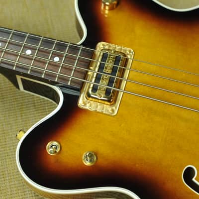 Gretsch '68 Broadkaster Reissue G6072-1968 Long Scale Hollow-Body Bass image 8