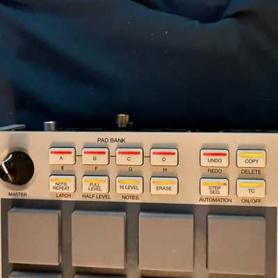 Akai MPC Live II Standalone Sampler / Sequencer Retro Edition 2020 - Present - Grey image 5