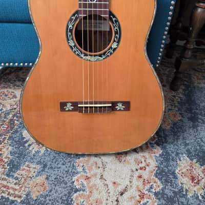 Used Antonio Tsai Classical Guitar w/case image 2