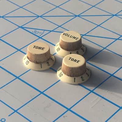 3 Spoke Fender American Vintage Reissue Strat Knobs White Aged Relic Green Fonts image 2