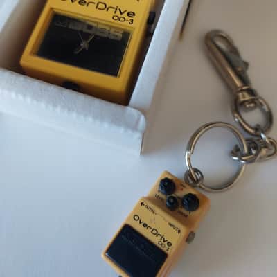Boss Rare OD-3 desk clock 1998 & Keyring image 3