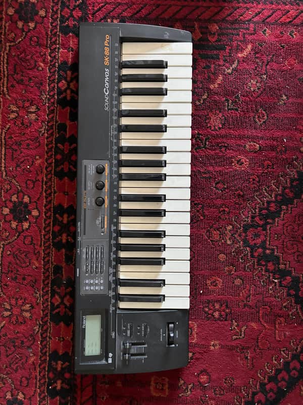 Roland SK-88 Pro Sound Canvas 37-Key Synthesizer 1998 - 2001 - Black image 1