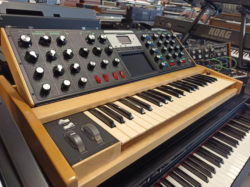 Moog Moog Voyager Select Series Bild 1